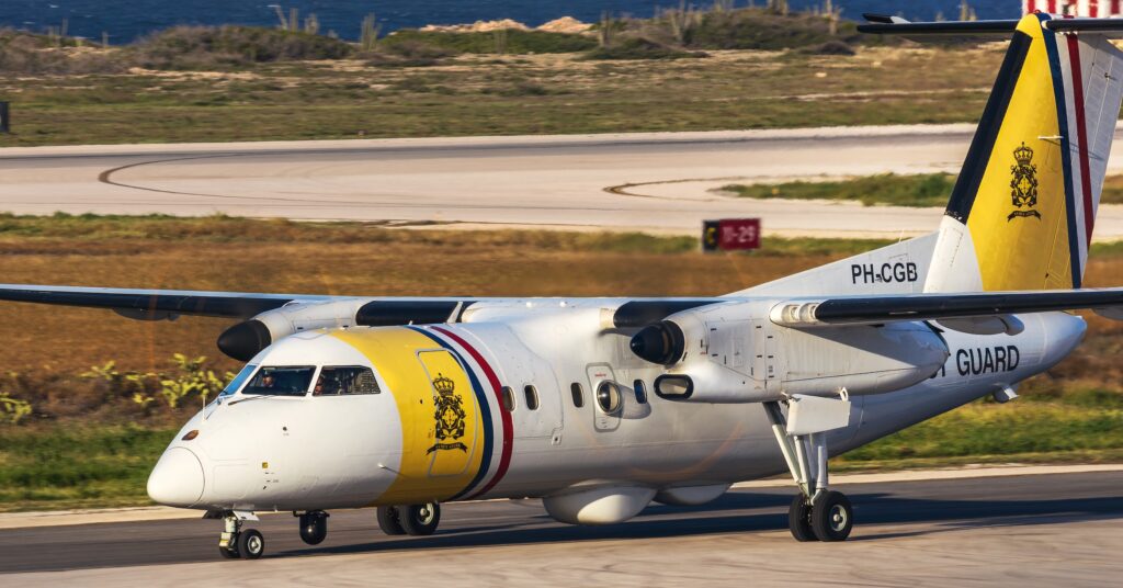 DCCG Dash 8-100 taxiing 